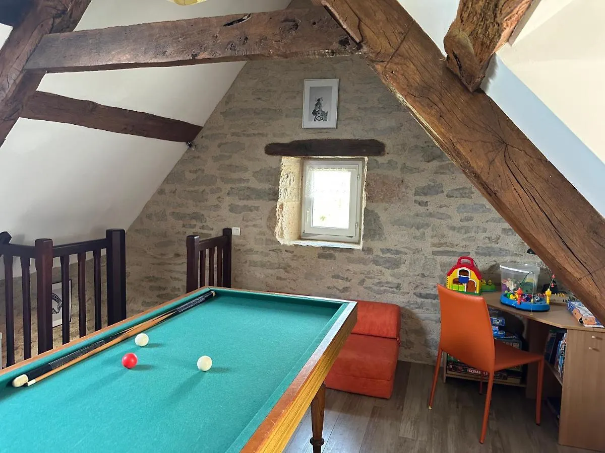 Gîte indépendant Au merle chanteur Laramiere 0*,  France